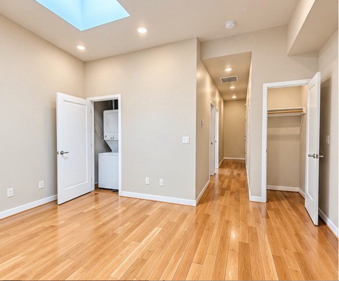 Photo - 1925 M St NE Unit #1