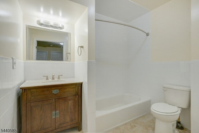 83 Summit Ave Unit 3A