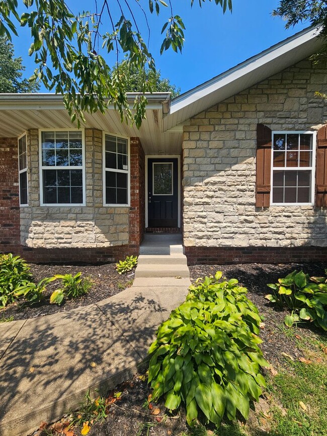 Photo - 1257 W Bridgewood Pl