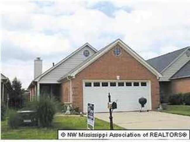 Building Photo - Adorable home in Southaven!
