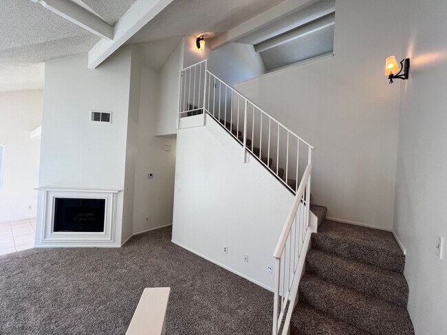 Photo - American Beauty Village Townhome with Loft...