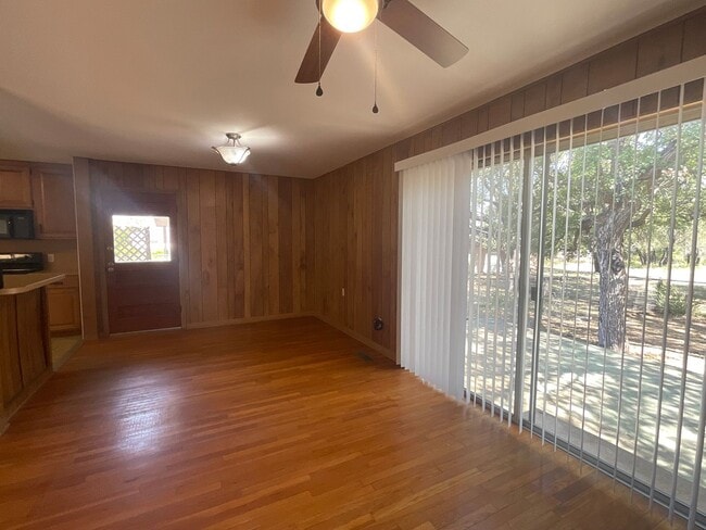 Photo - **APPLICATION RECEIVED**  AMAZING 3 bedroom 2 Bath home with detached GARAGE/WORKSHOP in Marble F...