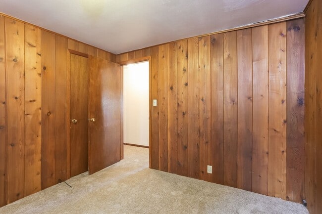 Photo - 2408 Lake Dr