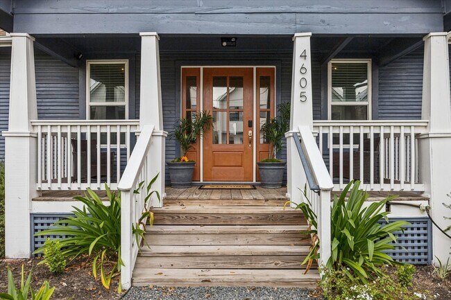 Photo - 4605 Fisk St