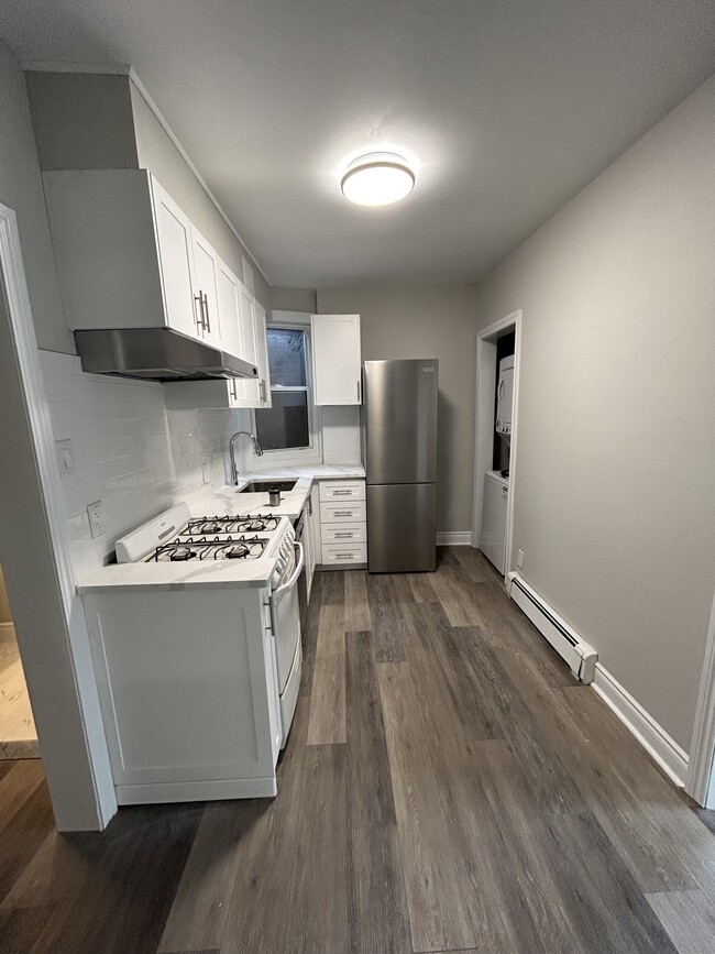 Photo - Trendy 2 Bedroom in the Heart of Locke St South Unit 3