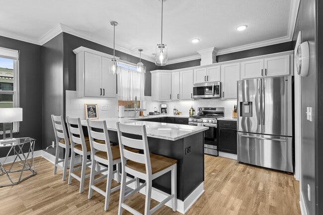 Building Photo - 1438 Indianola Ave