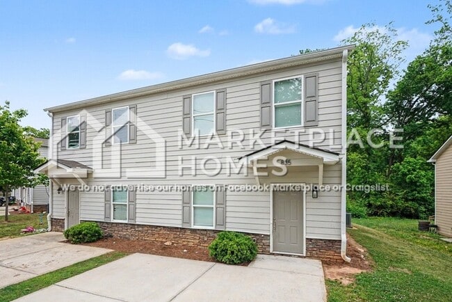 Photo - 835 Johnson St