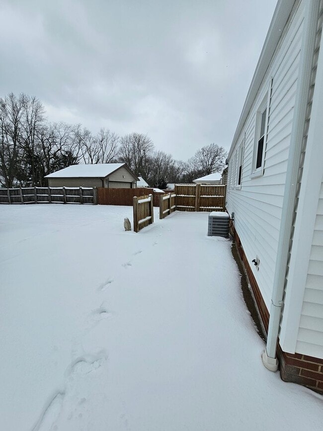 Photo - Beautiful Parma Heights 3 Bedroom