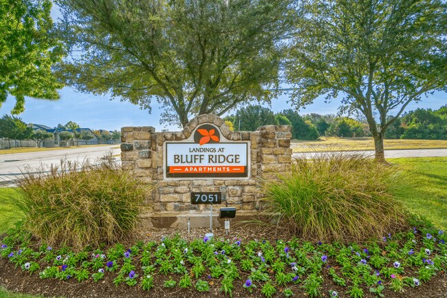 Photo - Landings at Bluff Ridge Apartments