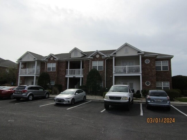 Building Photo - 2057 Silvercrest Dr