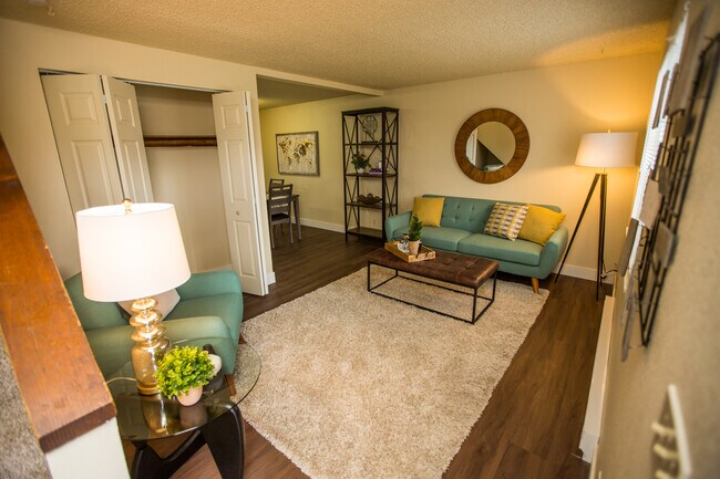 Photo - ST. JAMES SQUARE