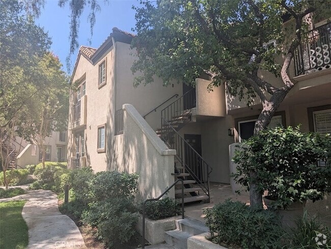 Building Photo - 24121 Del Monte Dr. Unit 125 Rental