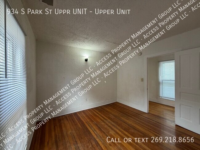 Photo - 934 S Park St