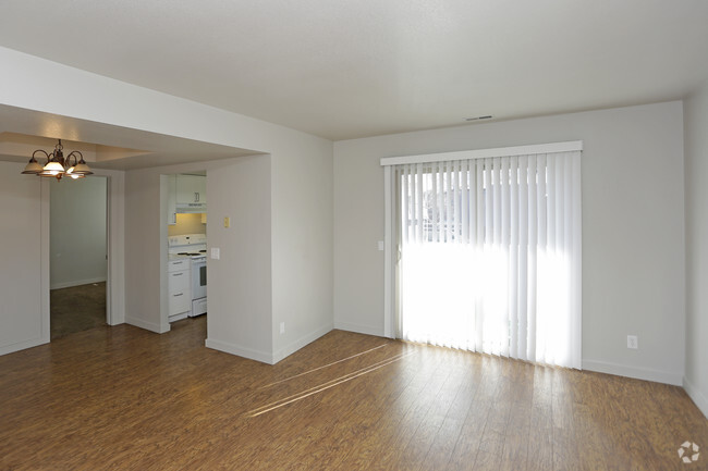 Living Room - Holladay Grove Rental