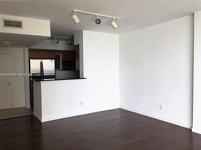 Photo - 335 S Biscayne Blvd Unidad 1810