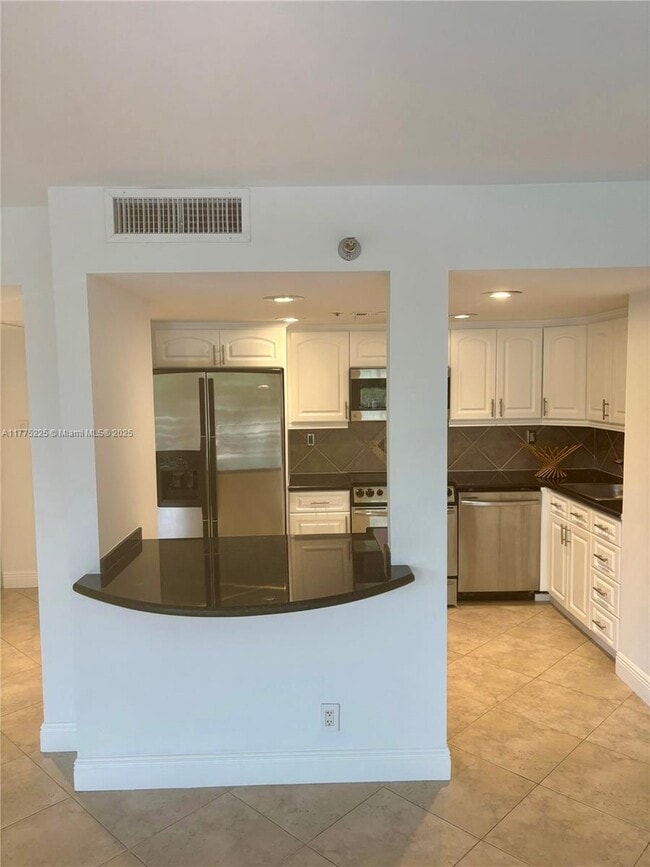 Photo - 2025 Brickell Ave Unidad 605