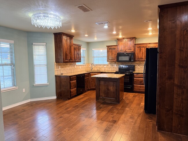 Photo - 426 E University Dr