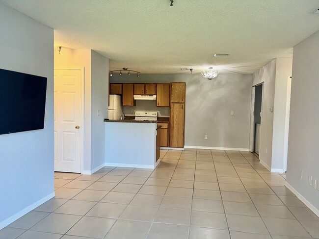 Building Photo - 10265 Gandy Blvd N Unit 207