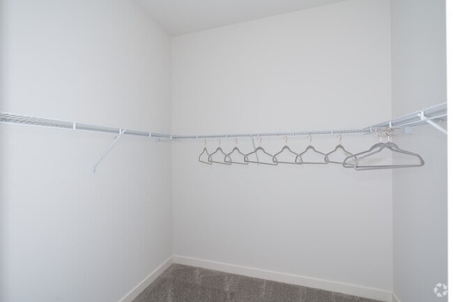 2BR, 2BA - 1269SF