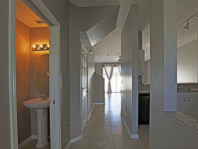 Photo - Forest Lake Townhomes 3605-107 Unit 3605-107 Cedar Oak
