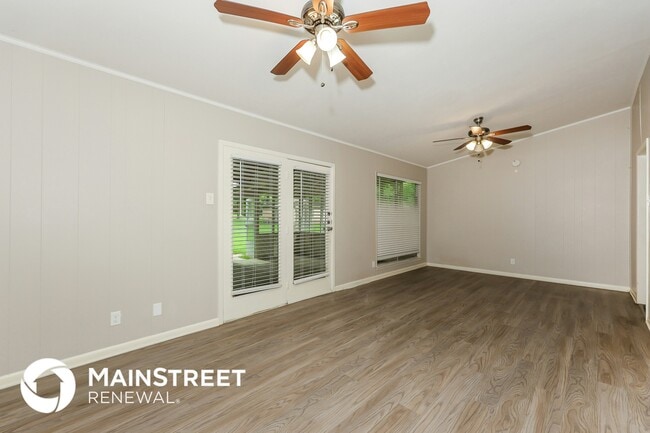 Photo - 1706 Enchanted Ln