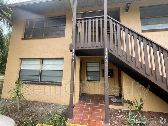 Building Photo - 1465 Drew St Unit A Rental