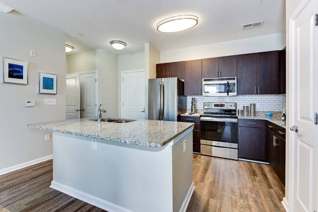 Apartment Kitchen - The Point at West Chester Apartments