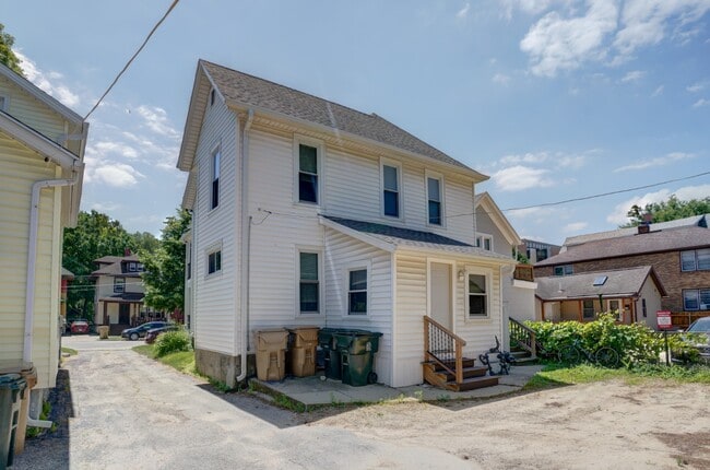 Photo - 538 W Wilson St Unit 538 W. Wilson St