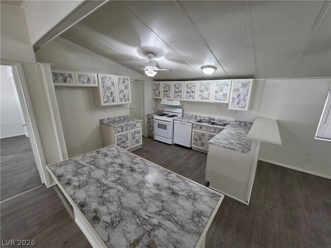 Photo - 2916 Gavilan Ln