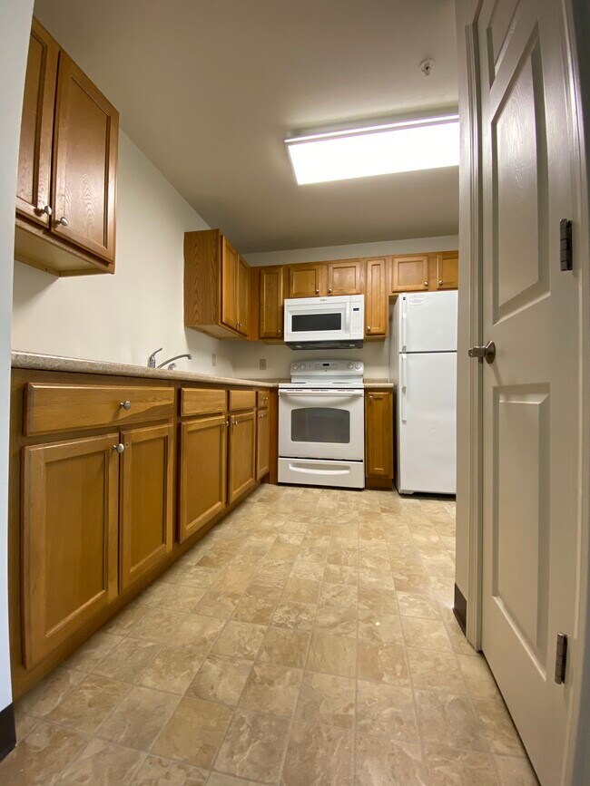 Photo - 17 Carmichael St Unit Senior Housing