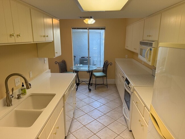 Photo - Townhome Off The Parkway With 2 Car Garage