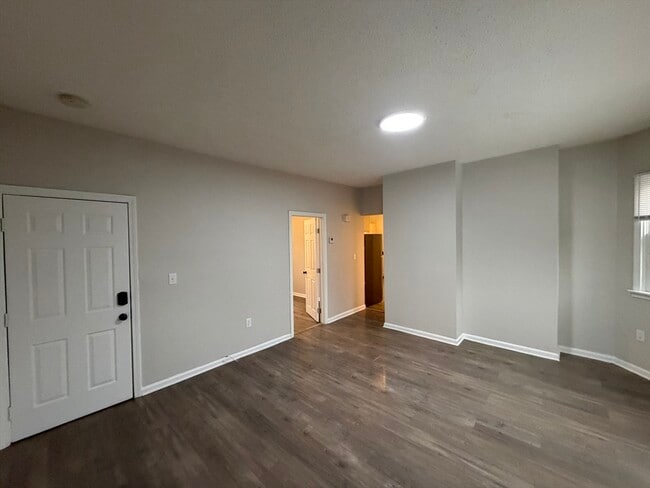 Photo - 137 Midland St Unit 1