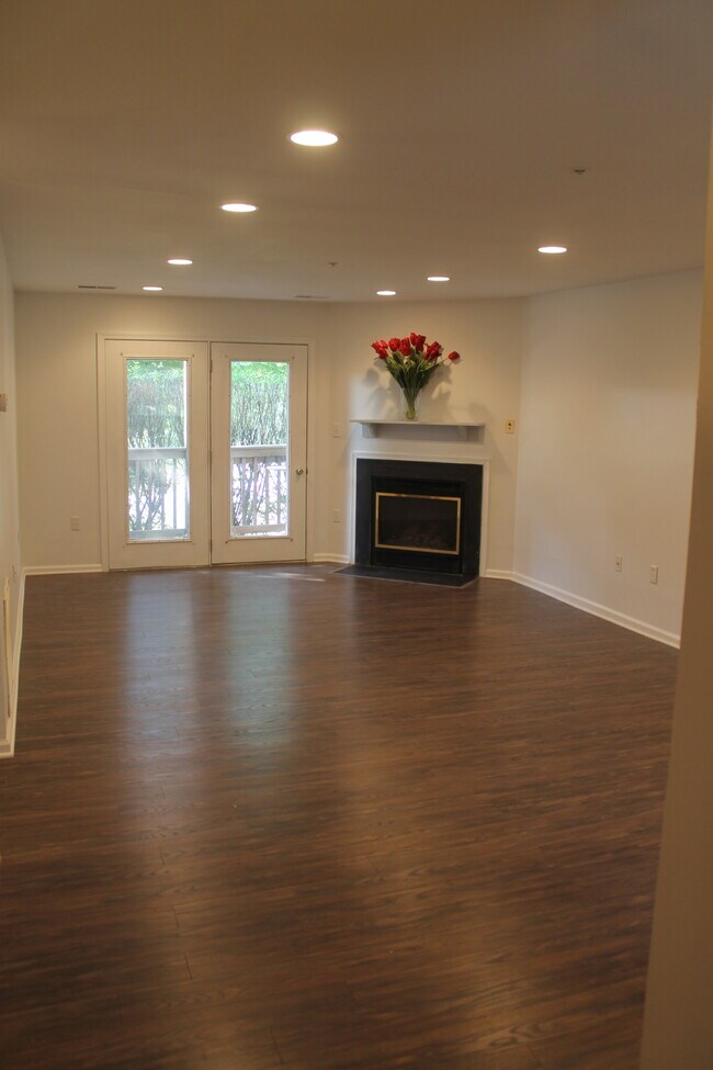 Photo - Redtail Unit 201C