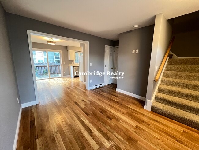 Building Photo - 66 Murdock St Unit T