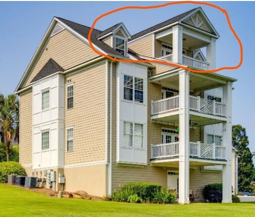 3rd Floor Unit- no elevator - 144 Breezes Dr Unit 3C