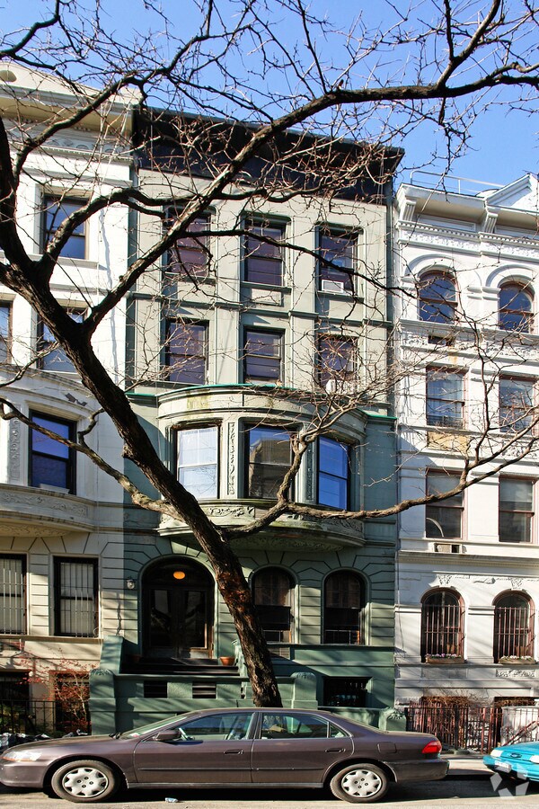 Photo - 136 West 80 Street