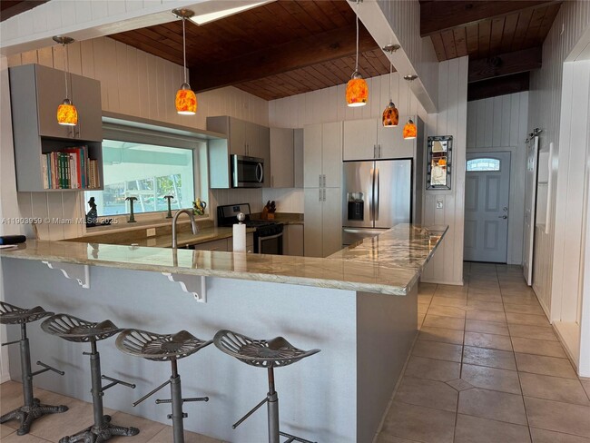 Photo - 900 Morris Ave