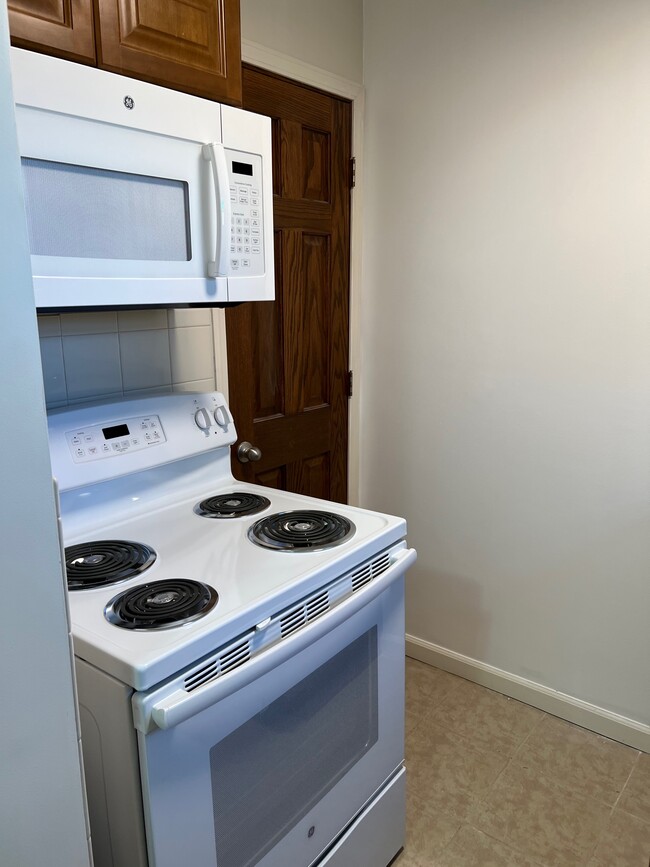 Photo - 408 N Main St