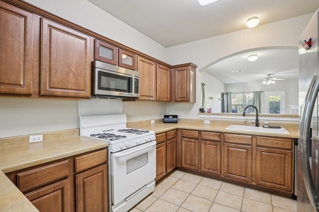 Photo - 165 Firwood N