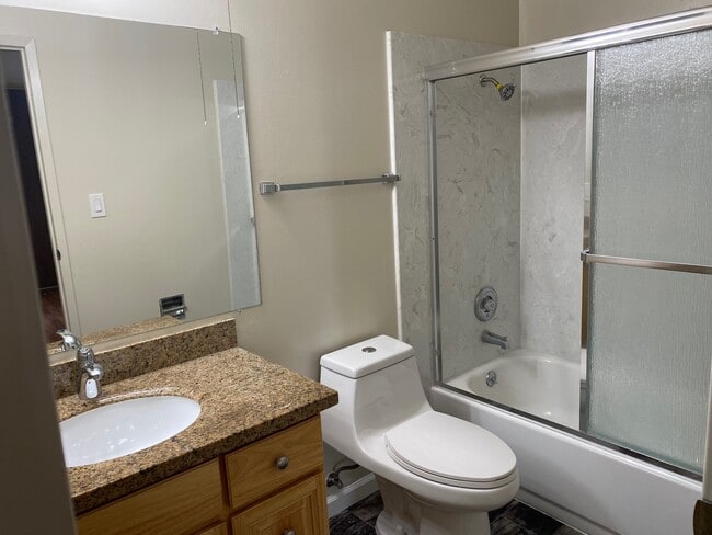 Master Bedroom Bathroom - 281 Juana Ave Unit 304