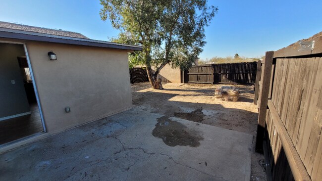 Photo - 120 W King Rd