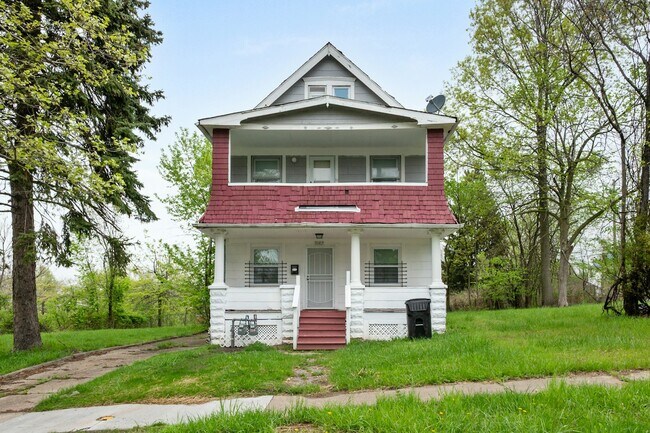 Photo - 10413 Mt Auburn Ave