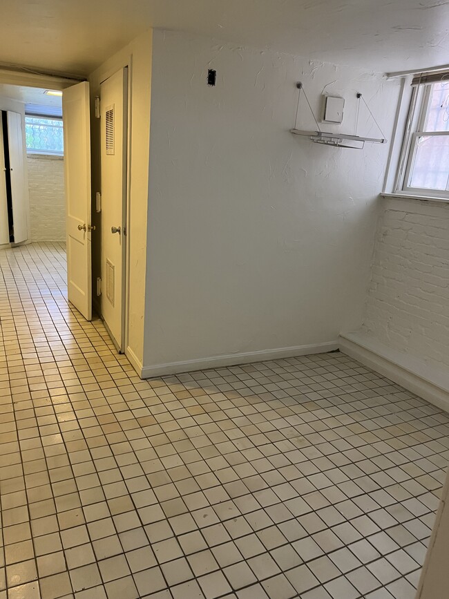 Photo - 1710 Q St NW Unidad #1