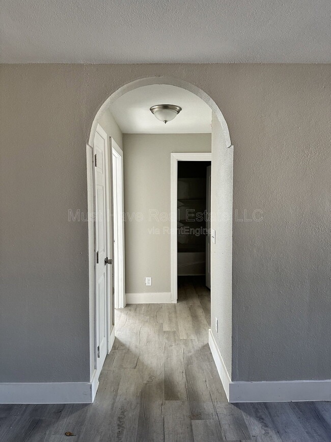 Photo - 347 4th St SE Unidad Apt 1a