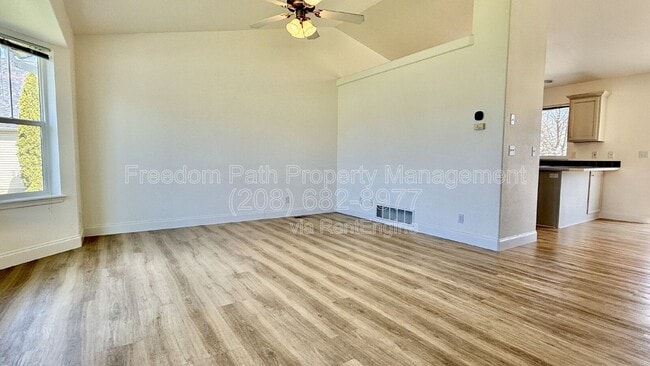 Photo - 8061 N Ainsworth Dr