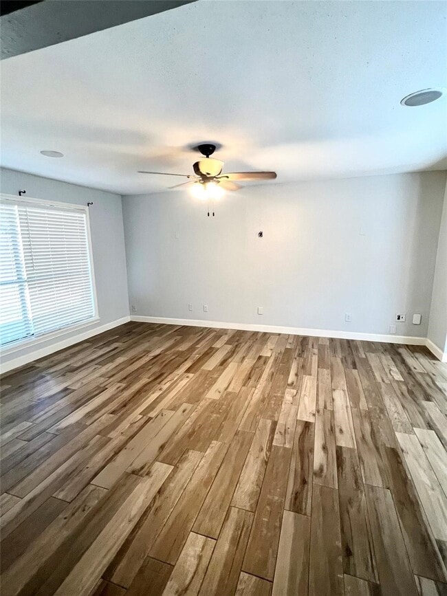 Photo - 2719 Tinechester Dr