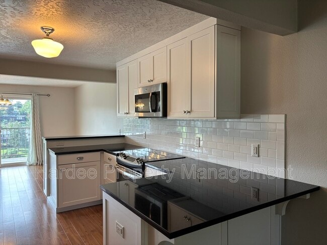 Photo - 113 W Braemere Rd