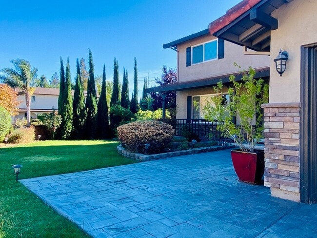 Photo - 1757 Burbank Ct