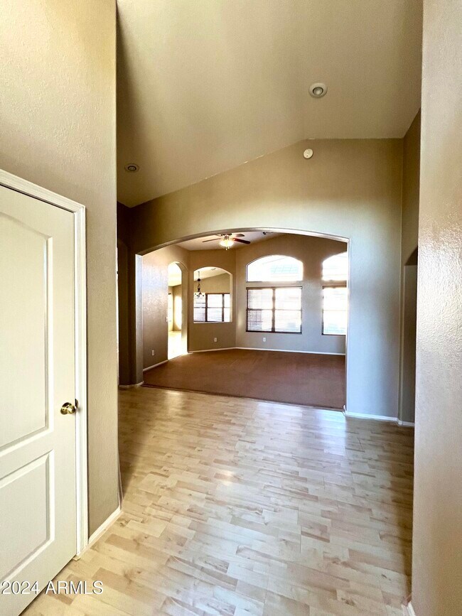 11210 E Pronghorn Ave