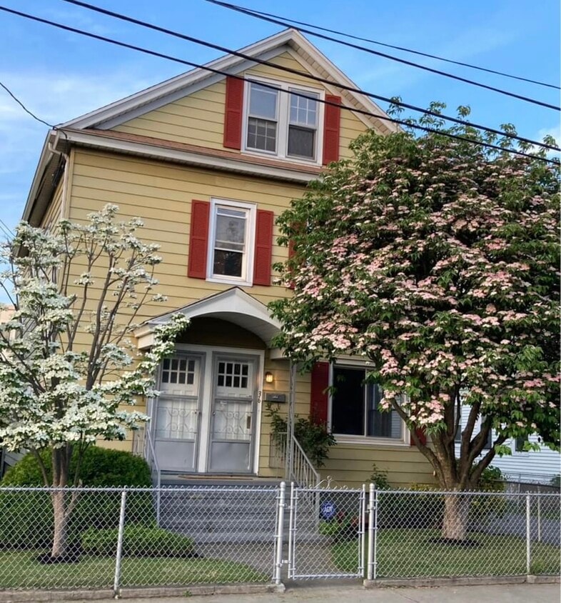 Photo - 38 King St (Bridgeport, CT)